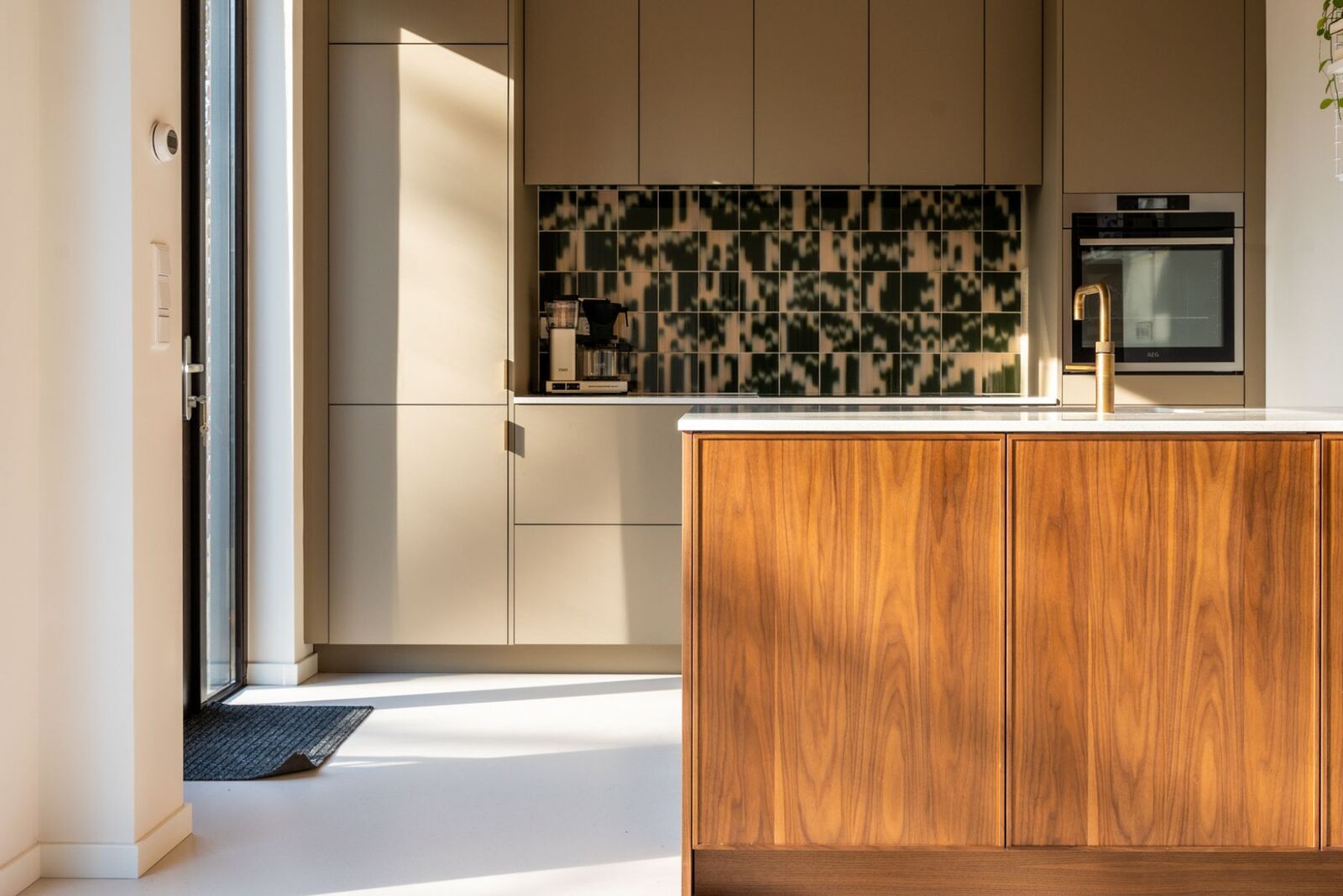 RAW MDF Kitchen fronts with Getacore worktop by BABOON