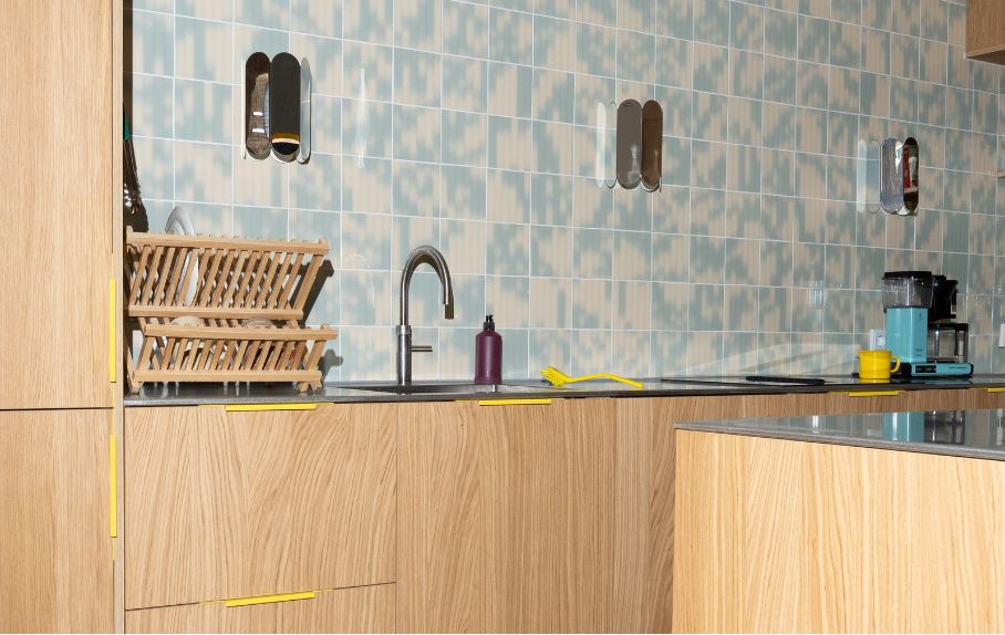 IKEA METOD keuken met Palet tegels en custom fronten